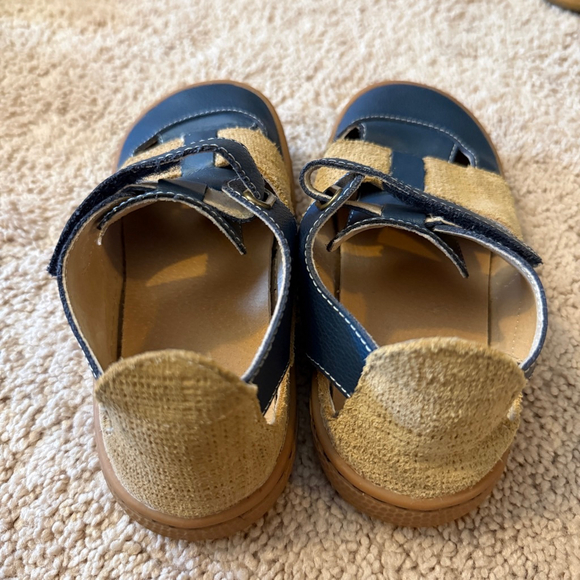 Livie & Luca Boys Sandals Shoes Size 1 EUC - Picture 4 of 5